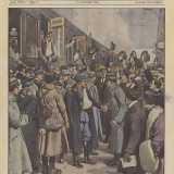 Non mancano poi spaccati di vita quotidiana della Prima guerra mondiale. Come l�accoglienza festosa nella stazione ferroviaria di Bari riservata a ufficiali serbi alleati reduci dal fronte (copertina del 16 gennaio 1916)